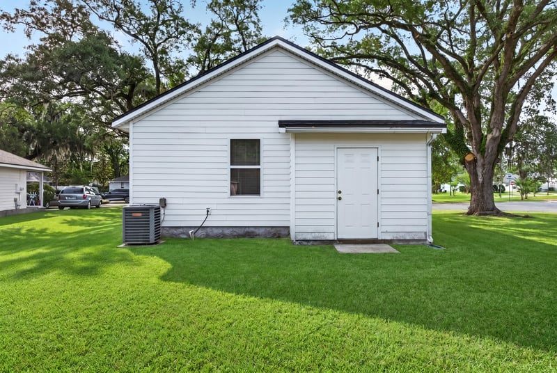 Photo 29 of 821 Oak Arbor Cir, Jacksonville, FL 32206, photographed by Megapixeler