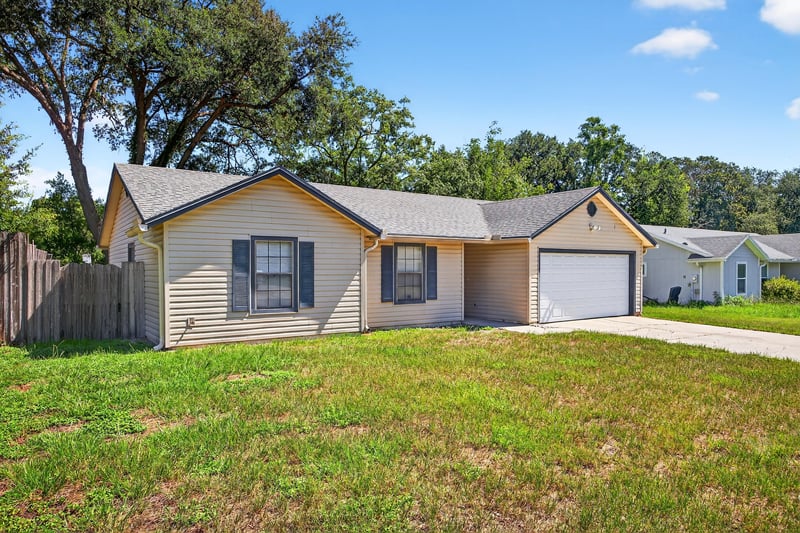 Photo 2 of 7987 Winterwood Ln, Jacksonville, FL 32210, photographed by Megapixeler