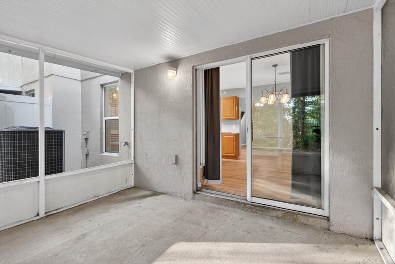 Screened Porch 2 at 11816 Lake Bend Cir, Jacksonville, FL 32218