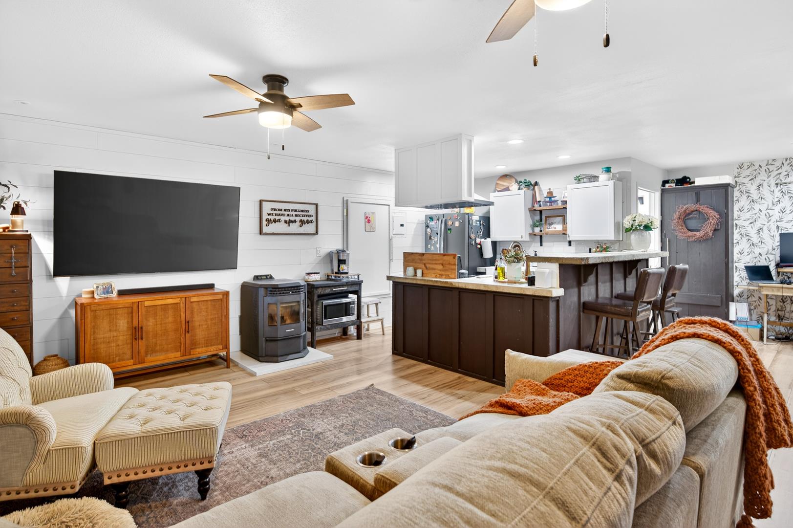 11430 E Saginaw Ave, photo 40