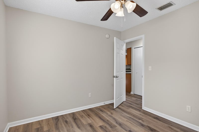 Photo 22 of 1460 Ellis Trace Dr W, Jacksonville, FL 32205, photographed by Megapixeler