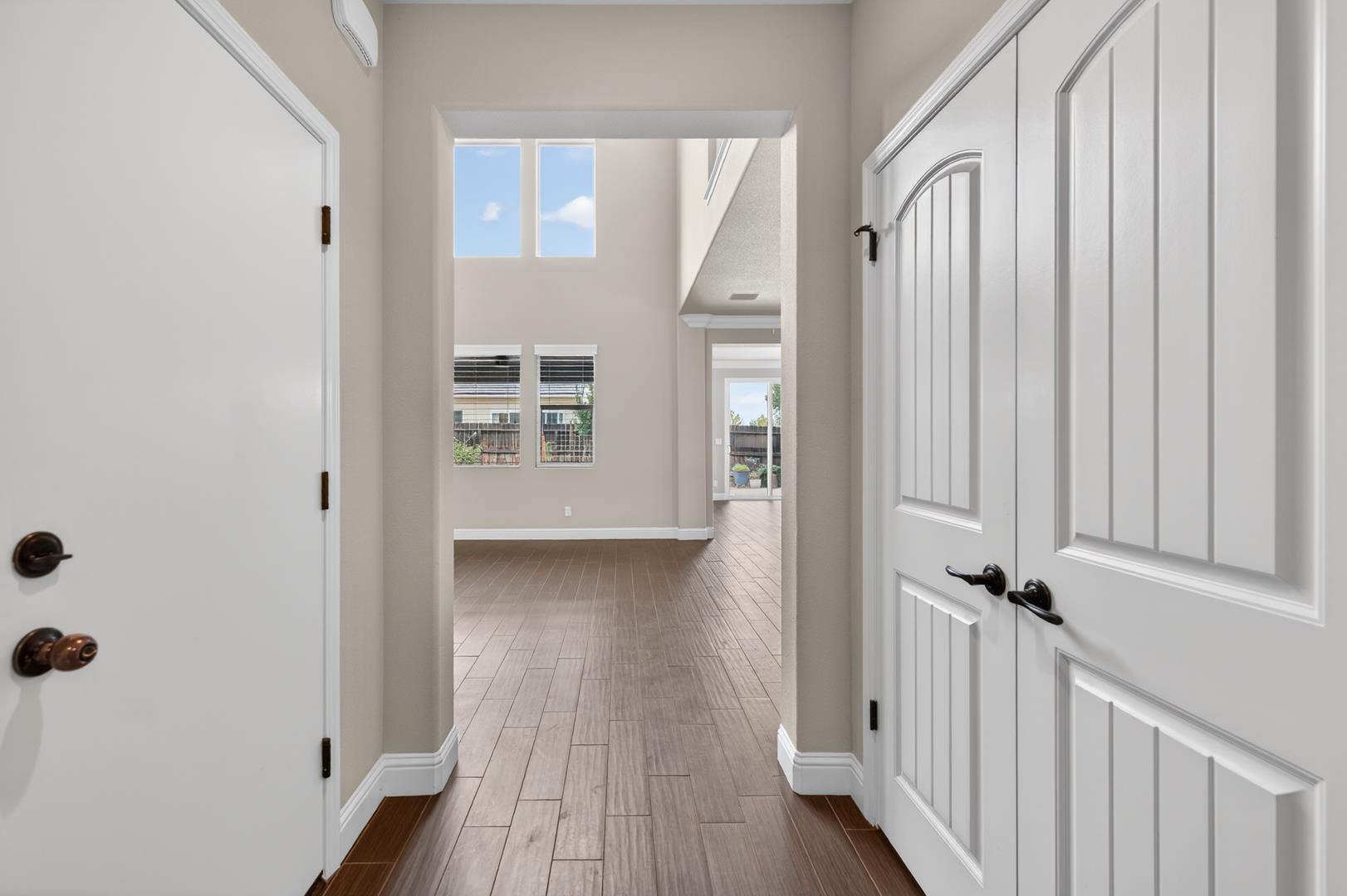 4379 Heritage Ave, photo 9