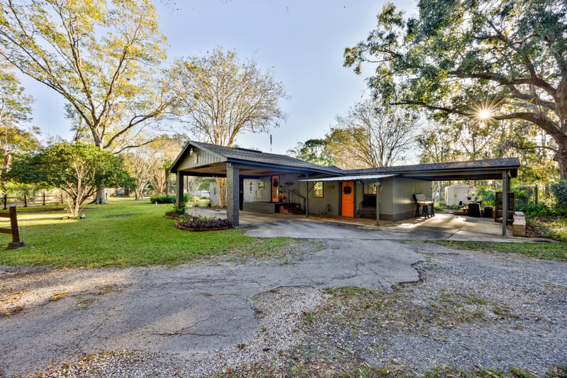 Side of the home at 8983 Noroad, Jacksonville, FL 32210