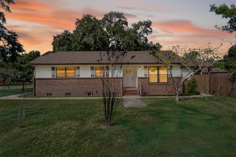 Photo 1 of 5975 111th St, Jacksonville, FL 32244, photographed by Megapixeler
