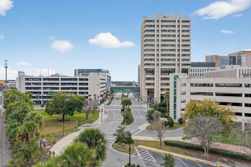 Photo 27 of 841 Prudential Dr, Jacksonville, FL 32207, photographed by Megapixeler