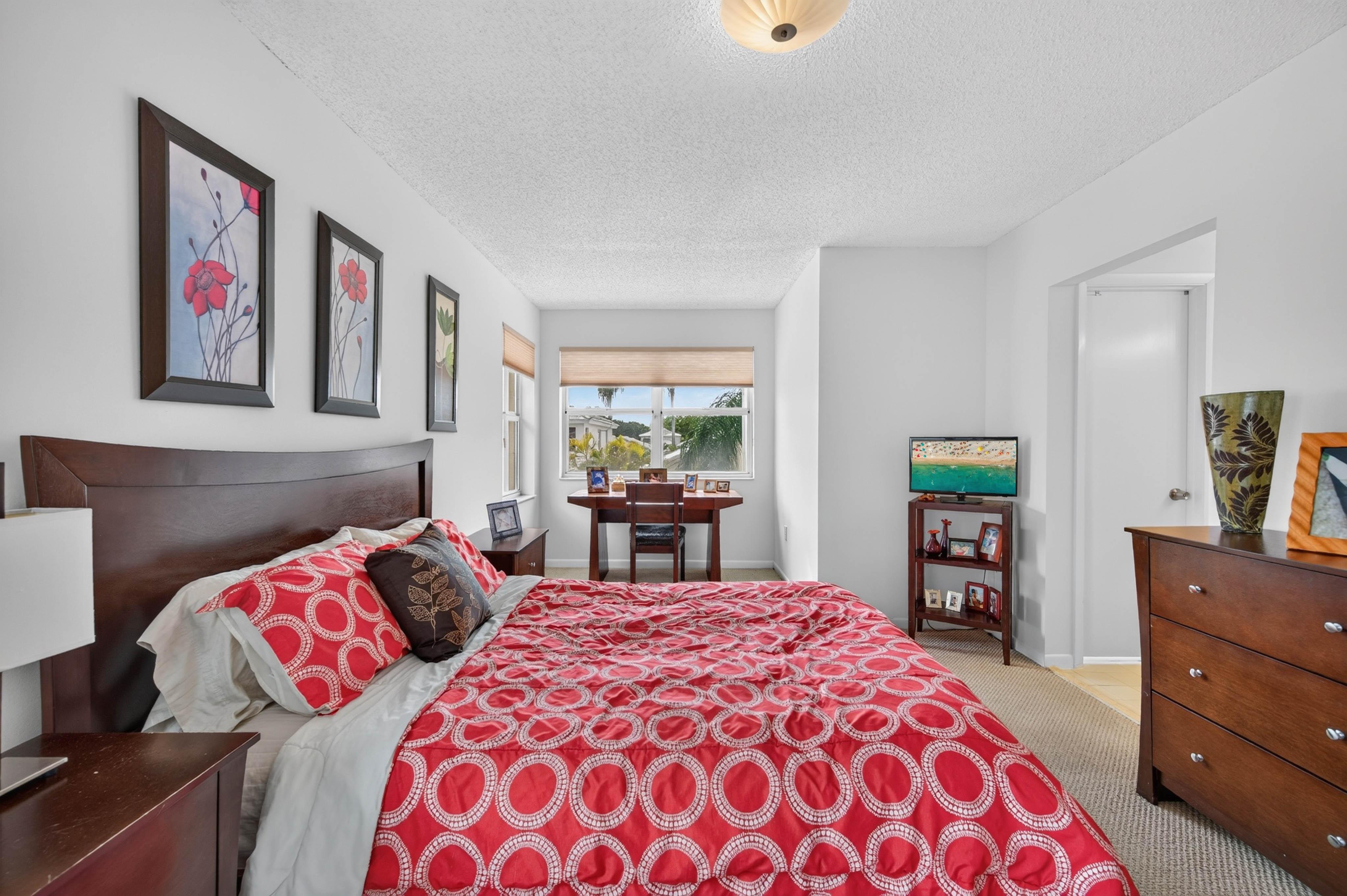4766 SW 154th Ave, photo 33