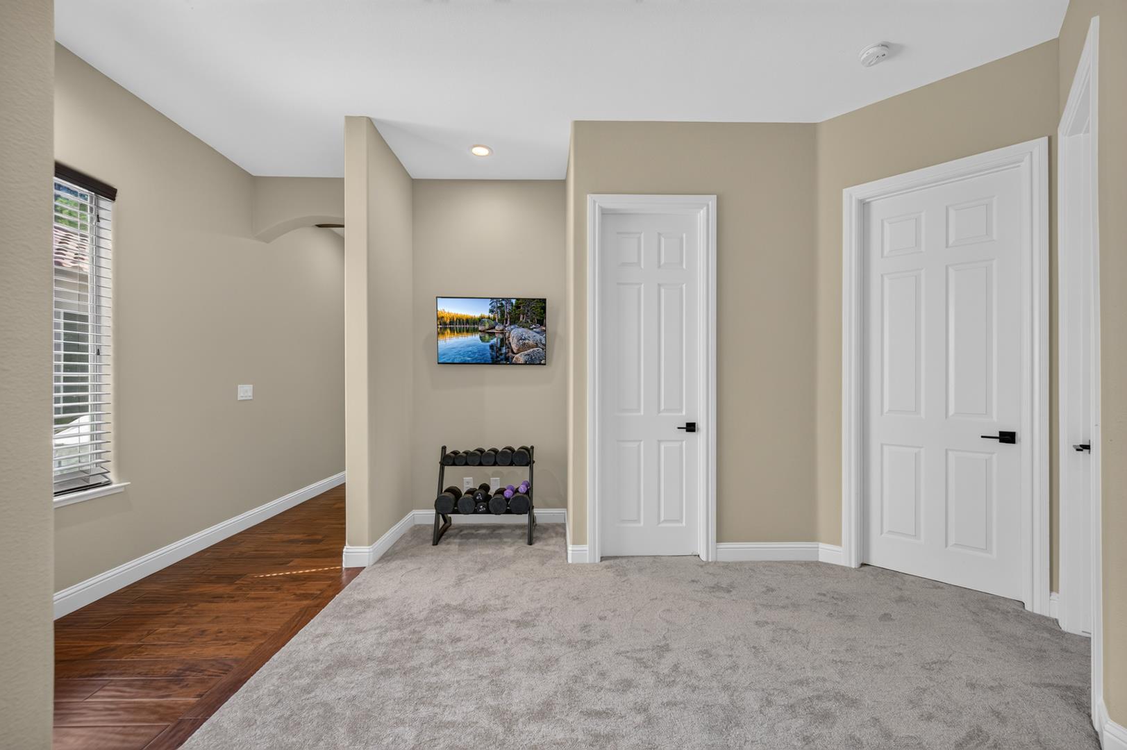 633 W Richmond Ave, photo 65