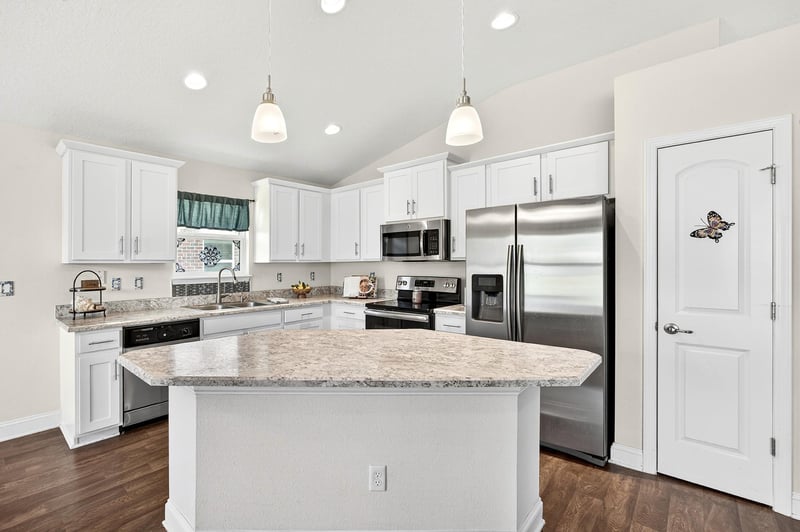 Full Kitchen at 12272 Cadley Cir, Jacksonville, FL 32219