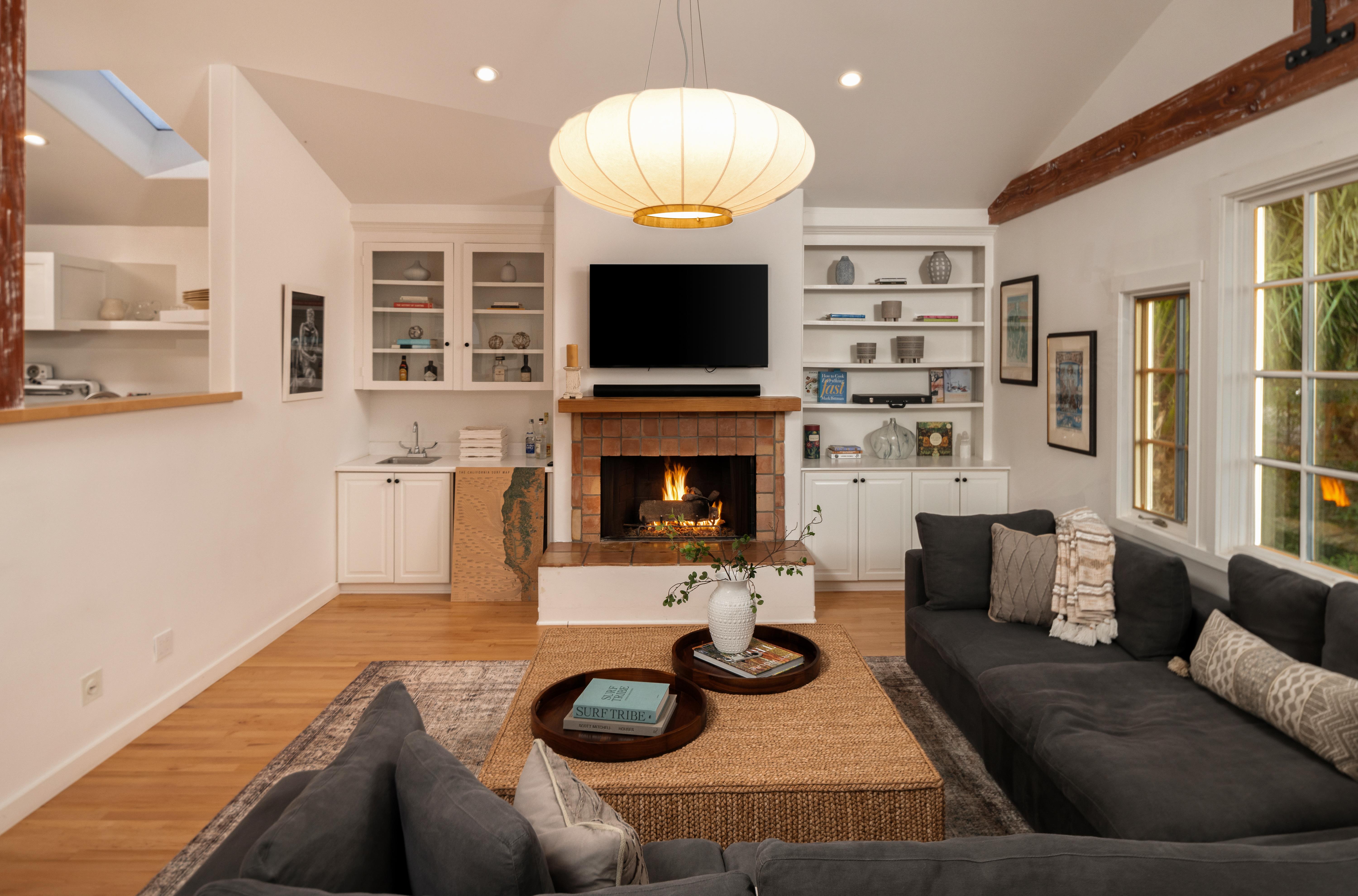 Twilight photography of luxury property at 2915 Hidden Valley Ln, Santa Barbara — deep blue dusk settles over the residence as interior warmth glows through the windows in this virtual tour photography series by VirTour Media, serving Carpinteria, Summerland, and the Carpinteria bluffs corridor. Our team captured still photography, aerial drone photography, and twilight photography from late afternoon through twilight.