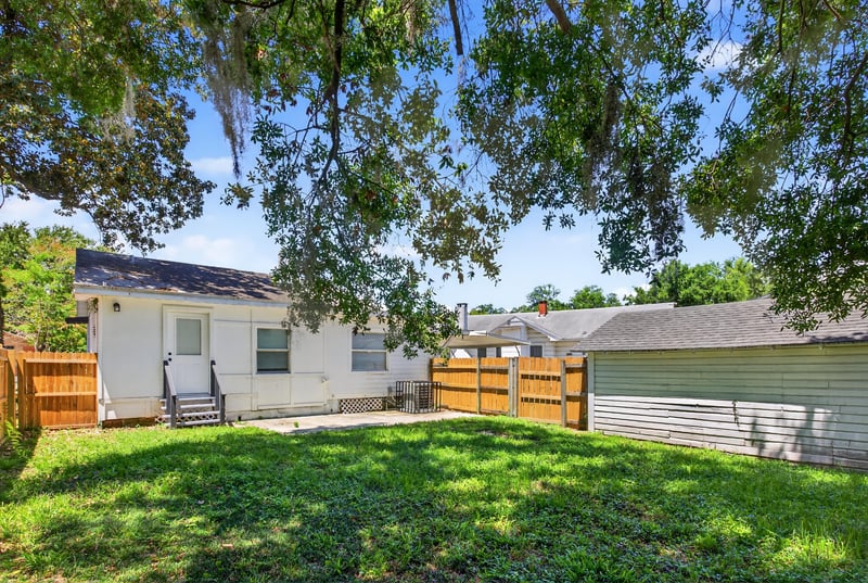 Photo 34 of 6619 Sunset Dr, Jacksonville, FL 32208, photographed by Megapixeler