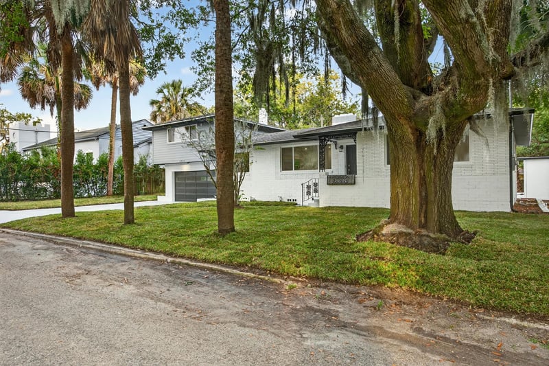 Photo 5 of 2925 Bethel Ct, Jacksonville, FL 32207, photographed by Megapixeler