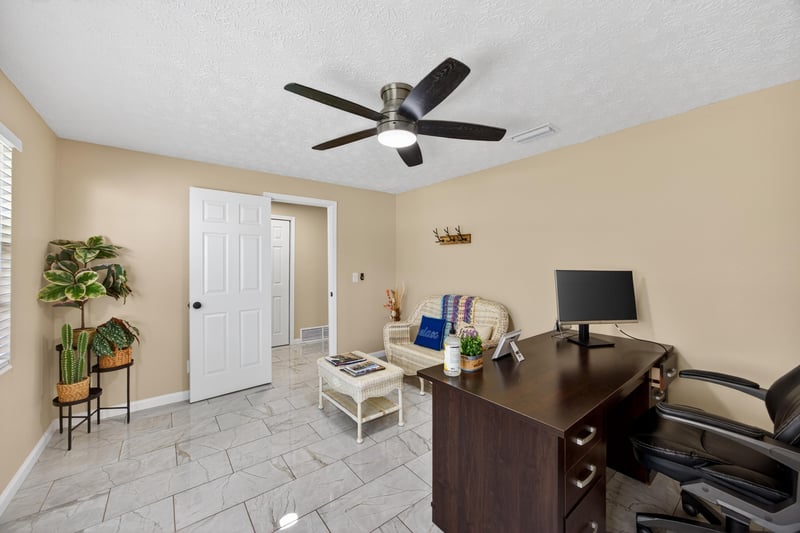 Office 2 at 3627 County Road 218, Middleburg, FL 32068