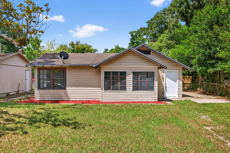 Photo 1 of 1011 Glencarin St, Jacksonville, FL 32208, photographed by Megapixeler