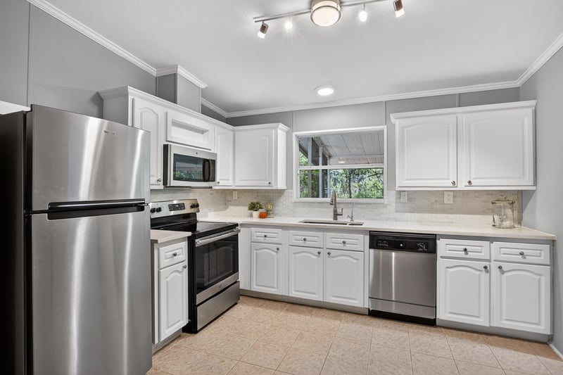 Photo 10 of 8010 Ocala Ave, Jacksonville, FL 32220, photographed by Megapixeler