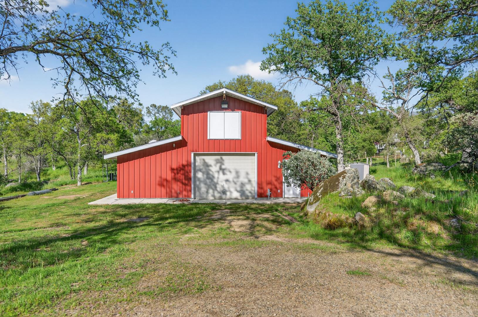 30919 Auberry Rd, photo 87