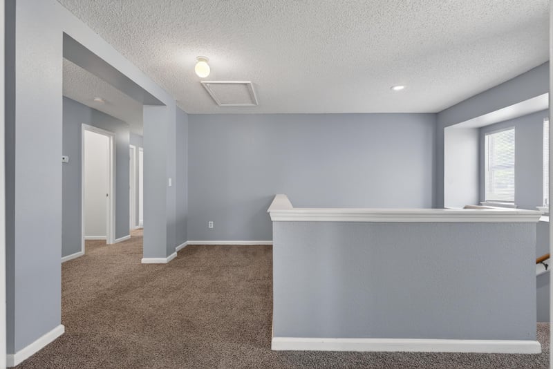 Upstairs Landing at 2454 Britney Lakes Ln, Jacksonville, FL 32221