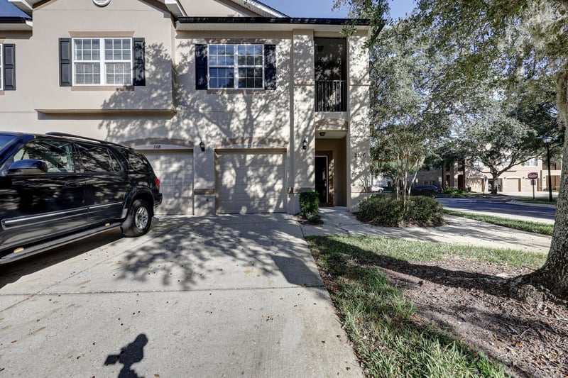 Garage at 12301 Kernan Forest Blvd unit 2106, Jacksonville, FL 32225