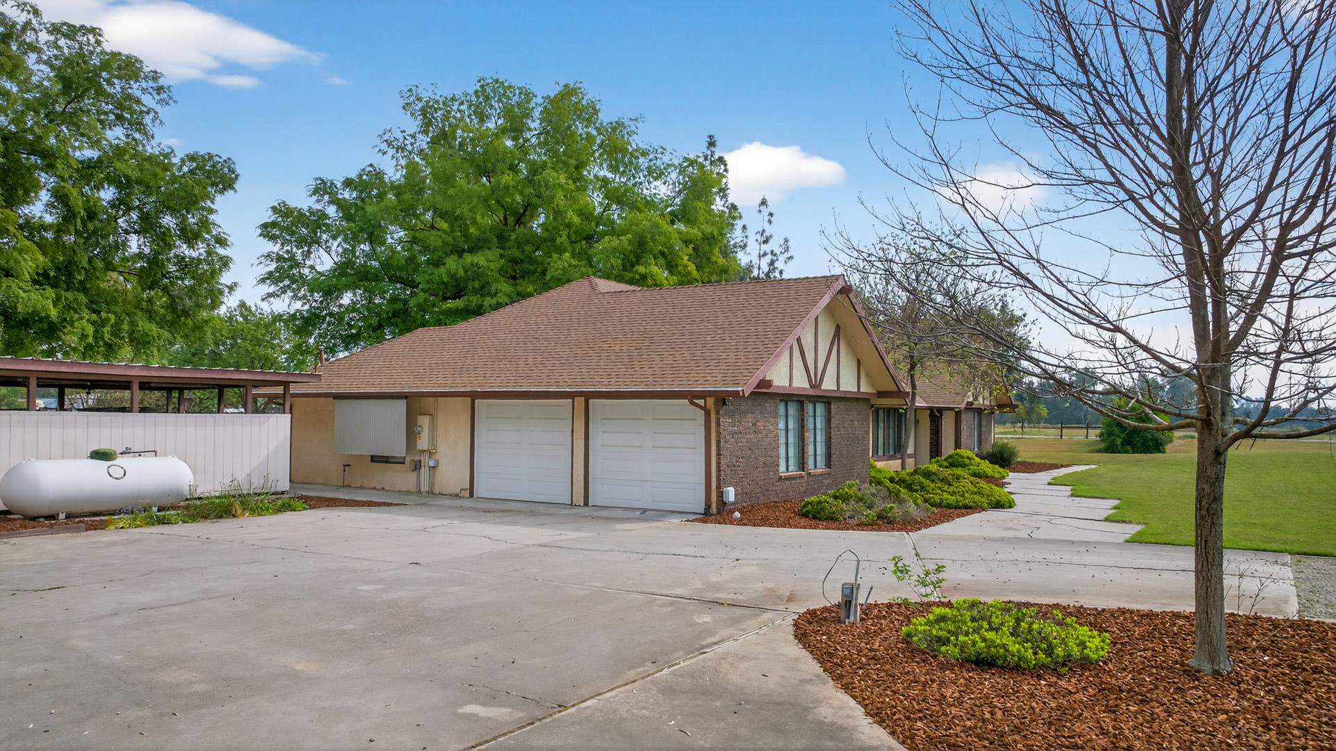11640 E Sierra Ave, photo 35