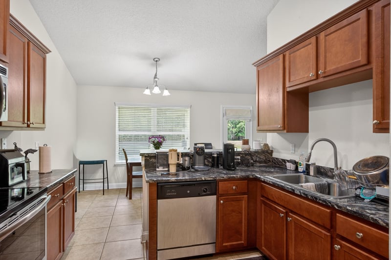 Photo 15 of 7853 Dawsons Creek Dr, Jacksonville, FL 32222, photographed by Megapixeler