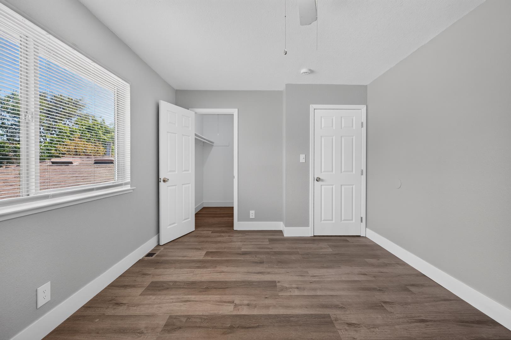 4917 N Holt Ave, photo 35