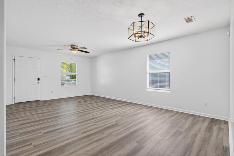 Photo 13 of 7926 Jasper Ave, Jacksonville, FL 32211, photographed by Megapixeler