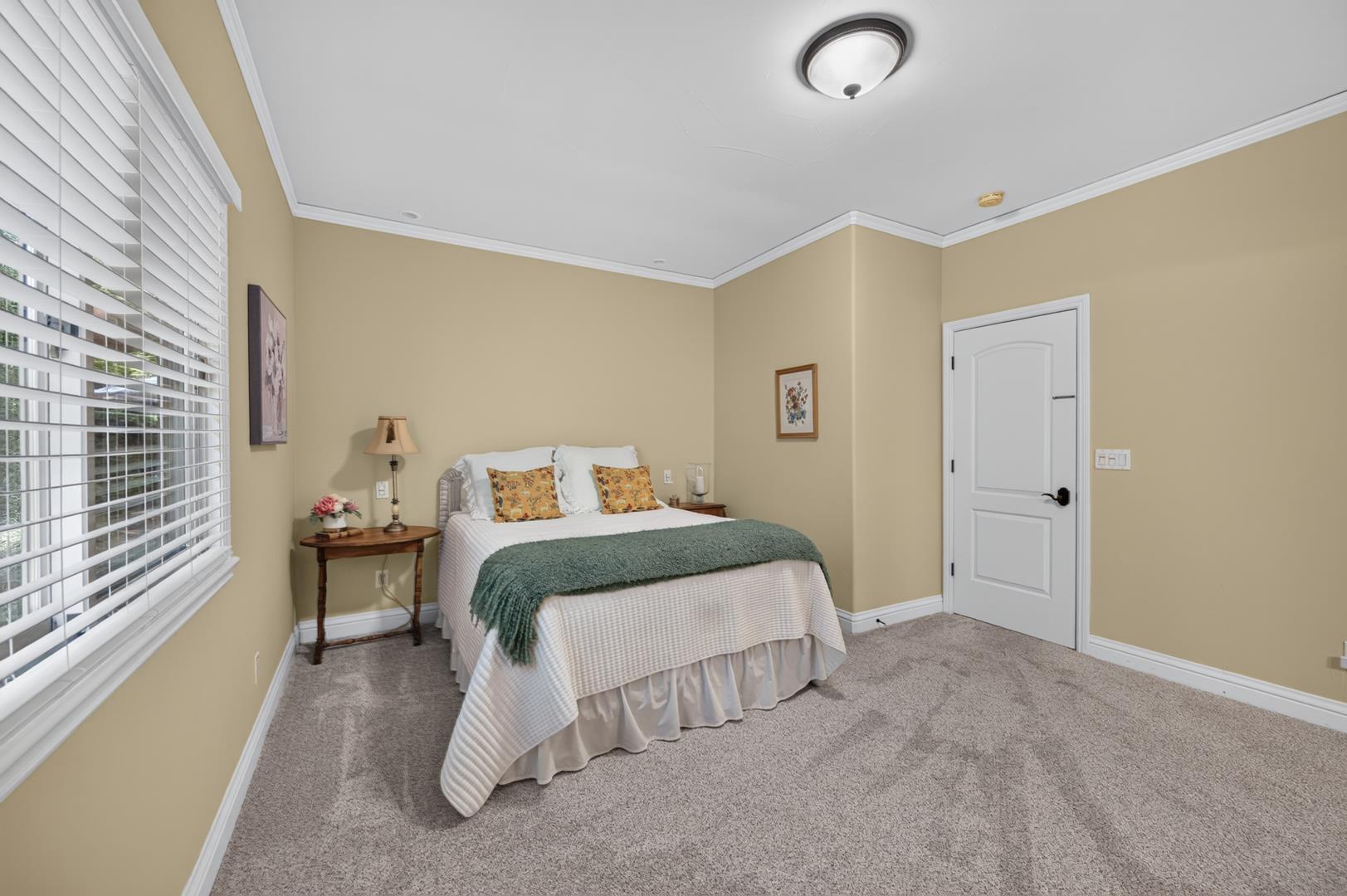 6457 N Warren Ave, photo 41