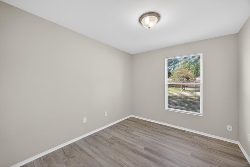 Bedroom 4 at 1675 Mary Beth Dr, Middleburg, FL 32068