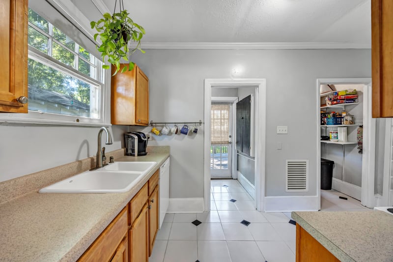 Photo 8 of 4560 French St, Jacksonville, FL 32205, photographed by Megapixeler