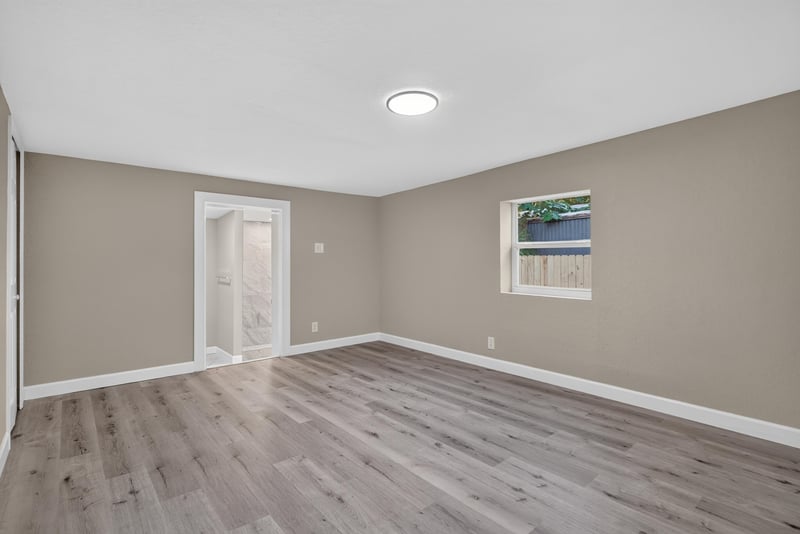 Empty bedroom, photographed by Megapixeler on Susie St, Jacksonville