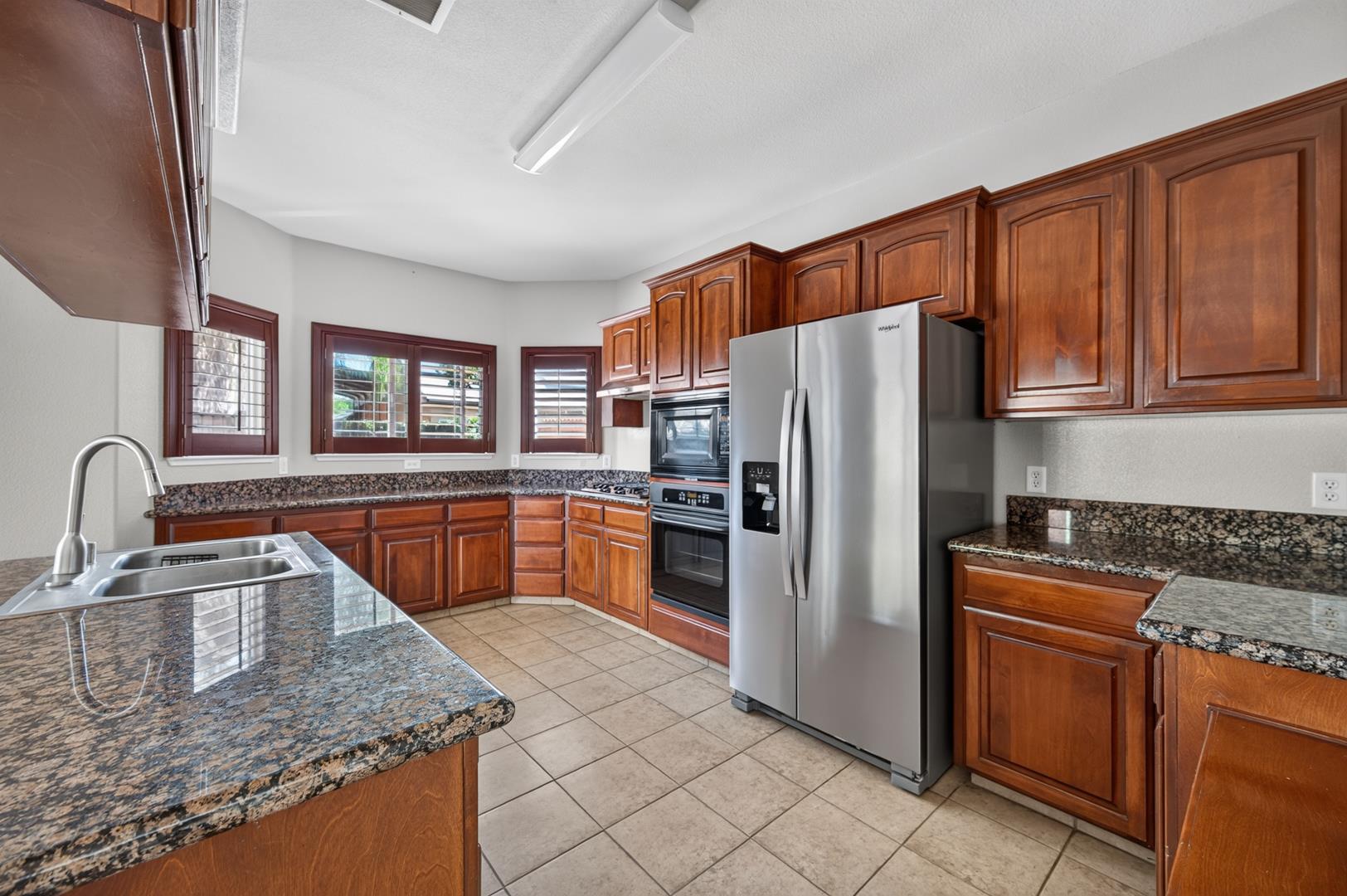 1114 E Oakmont Ave, photo 32