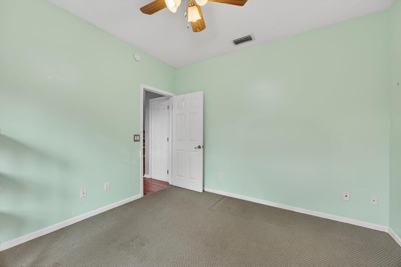 Photo 27 of 11319 Simmons Rd, Jacksonville, FL 32218, photographed by Megapixeler
