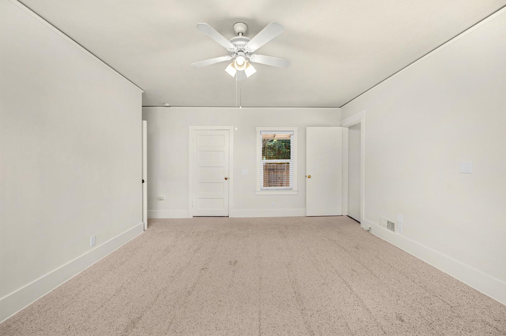 1009 N Vagedes Ave, photo 20