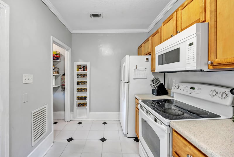 Photo 9 of 4560 French St, Jacksonville, FL 32205, photographed by Megapixeler