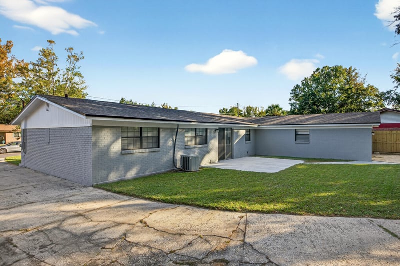Photo 32 of 7388 Simms Dr, Jacksonville, FL 32209, photographed by Megapixeler