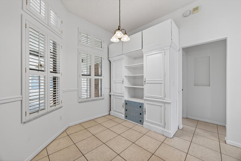 Photo 17 of 985 Sweetwood Ct, Orange Park, FL 32065, photographed by Megapixeler