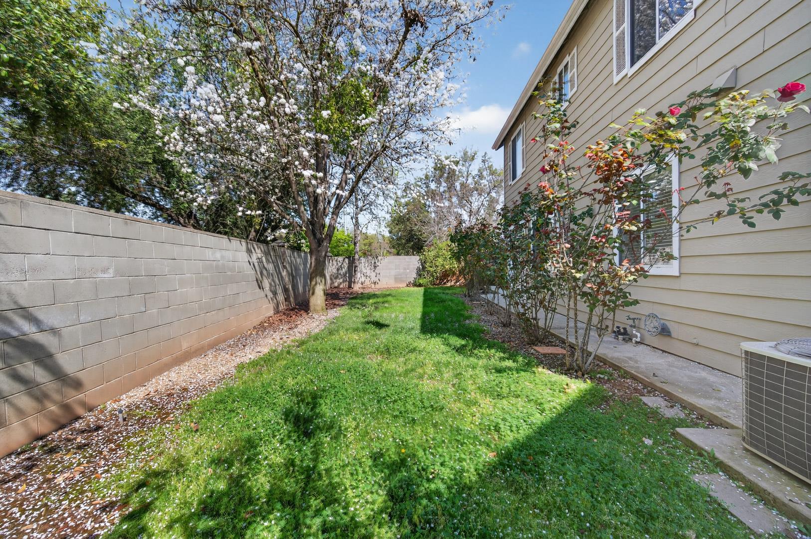 1079 E Monticello Cir, photo 67