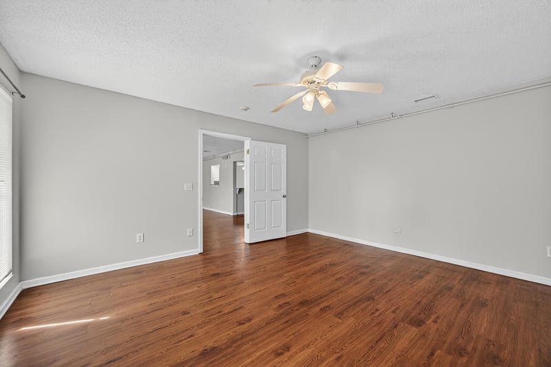 Photo 15 of 4294 Tanglewilde Dr S, Jacksonville, FL 32257, photographed by Megapixeler