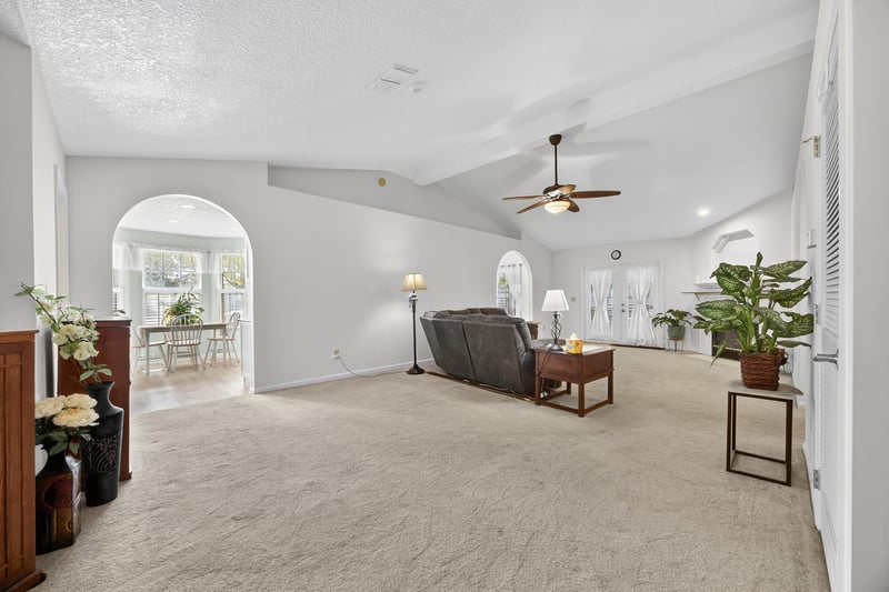 Photo 11 of 3211 Chantilly Ct, Orange Park, FL 32073, photographed by Megapixeler