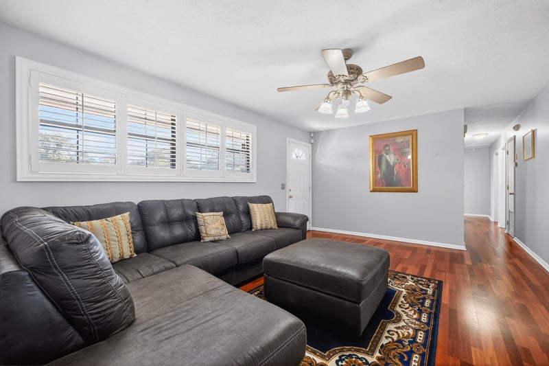 Photo 7 of 2137 Burgoyne Dr, Jacksonville, FL 32208, photographed by Megapixeler