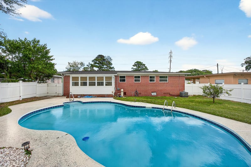 Photo 43 of 3424 Cesery Blvd, Jacksonville, FL 32277, photographed by Megapixeler