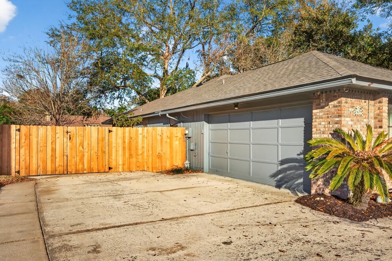 Photo 4 of 2479 Stonebridge Dr, Orange Park, FL 32065, photographed by Megapixeler