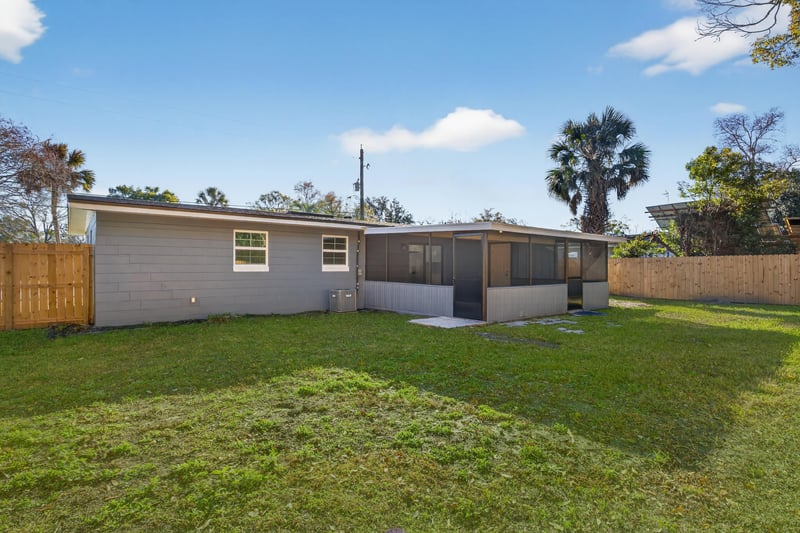 Photo 31 of 2114 Hugh Edwards Dr, Jacksonville, FL 32210, photographed by Megapixeler