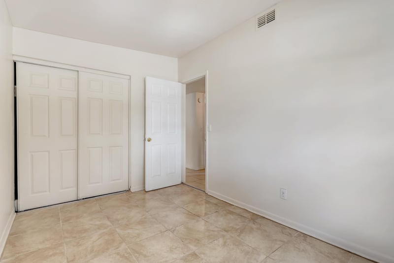 Photo 29 of 4407 Melvin Cir E, Jacksonville, FL 32210, photographed by Megapixeler