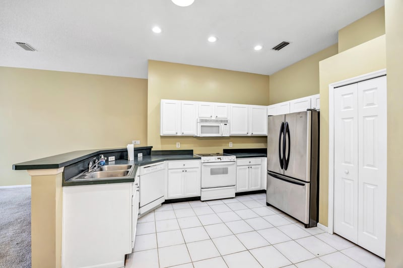 Photo 8 of 4565 Mainmast Ln, Jacksonville, FL 32277, photographed by Megapixeler