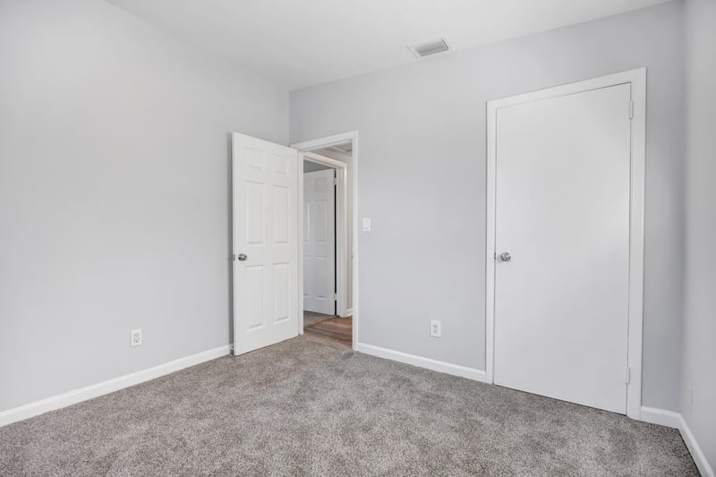 Photo 29 of 858 Le Brun Dr, Jacksonville, FL 32205, photographed by Megapixeler