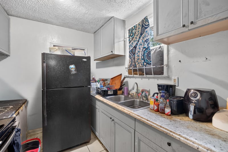 Photo 10 of 1811 Whitner St, Jacksonville, FL 32209, photographed by Megapixeler