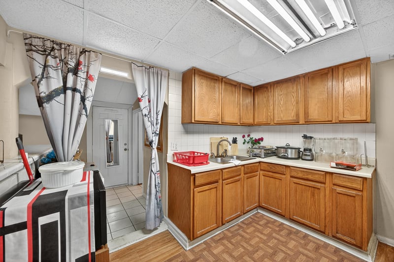 Gina (31) at 1209 Ida St, Jacksonville, FL 32208