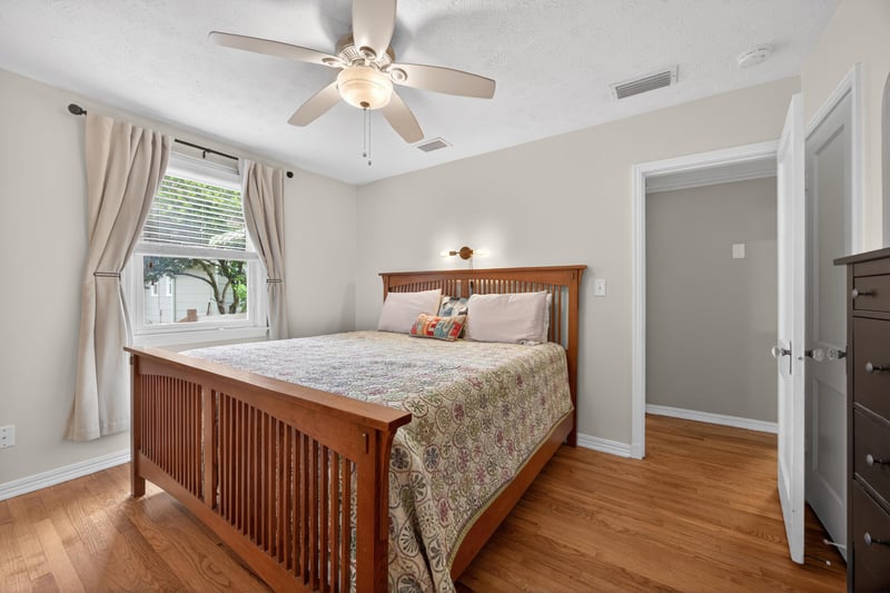 Photo 19 of 1573 Charon Rd, Jacksonville, FL 32205, photographed by Megapixeler
