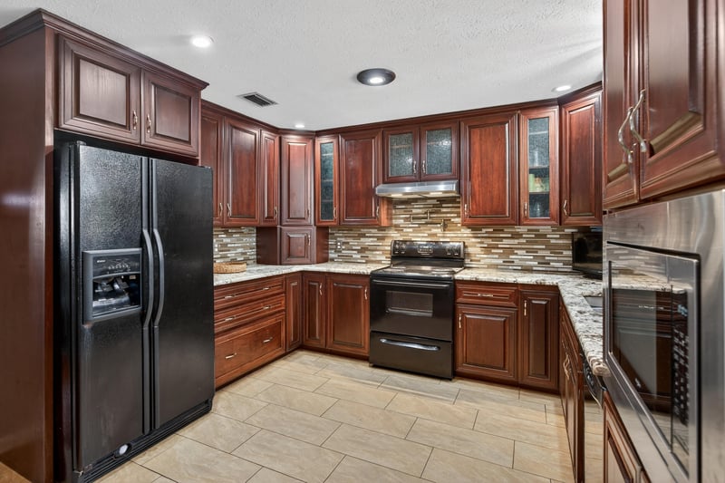Photo 11 of 2137 Burgoyne Dr, Jacksonville, FL 32208, photographed by Megapixeler
