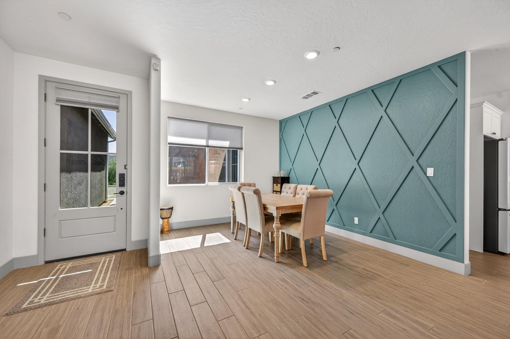 2086 N Phillip Ave, photo 23